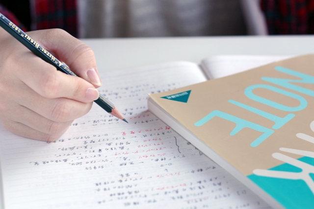 勉強シーン